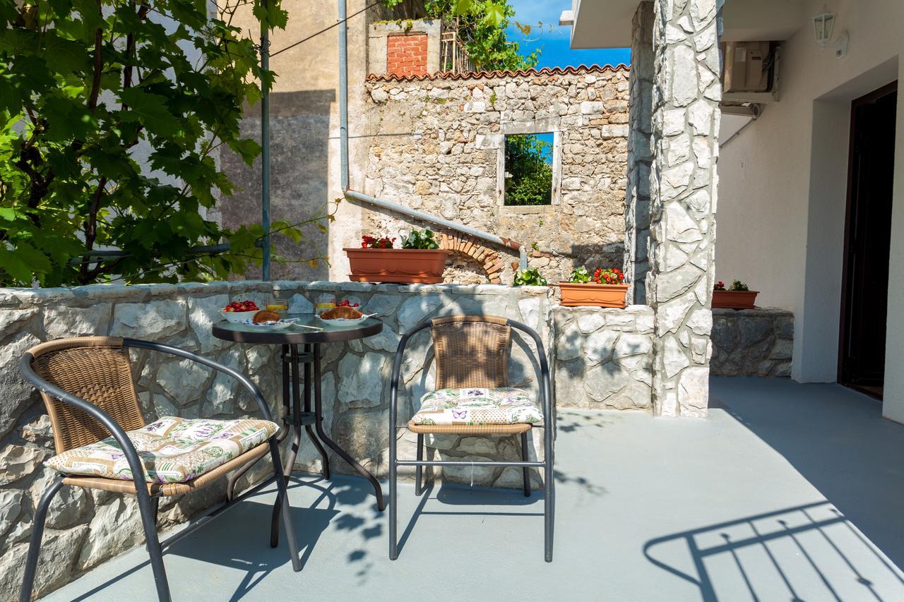 Apartment Placido Krk Крк Экстерьер фото